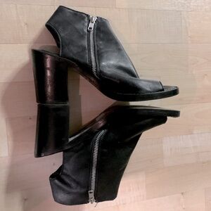 Open Toe Leather Ankle Boot/Sandal. Size 38.
